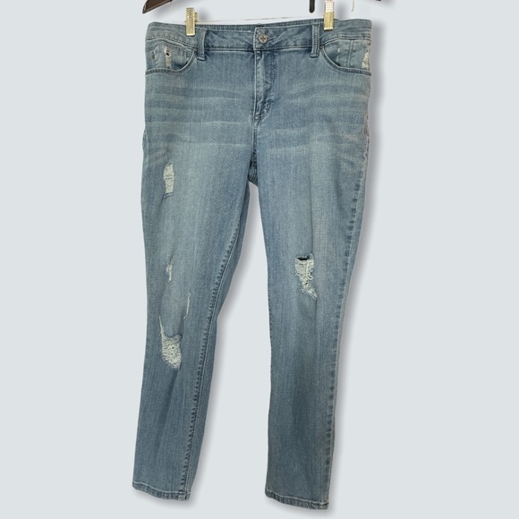Laurie Felt Classic Slim Leg Distressed Jeans - Picture 3 of 10